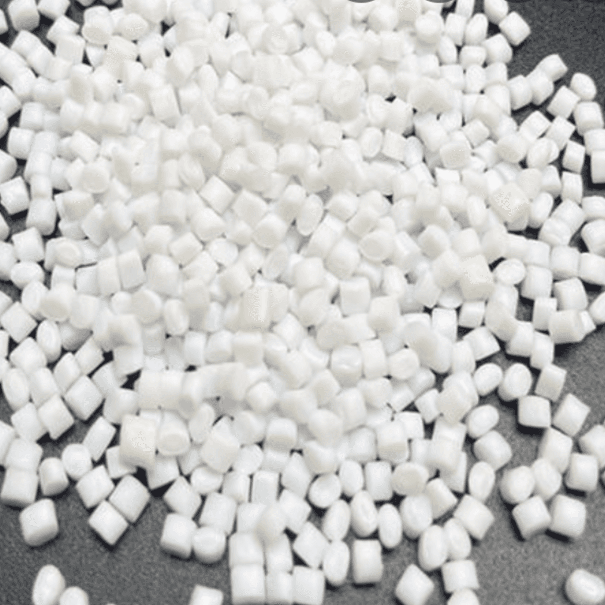 100% PCR PET pellets
